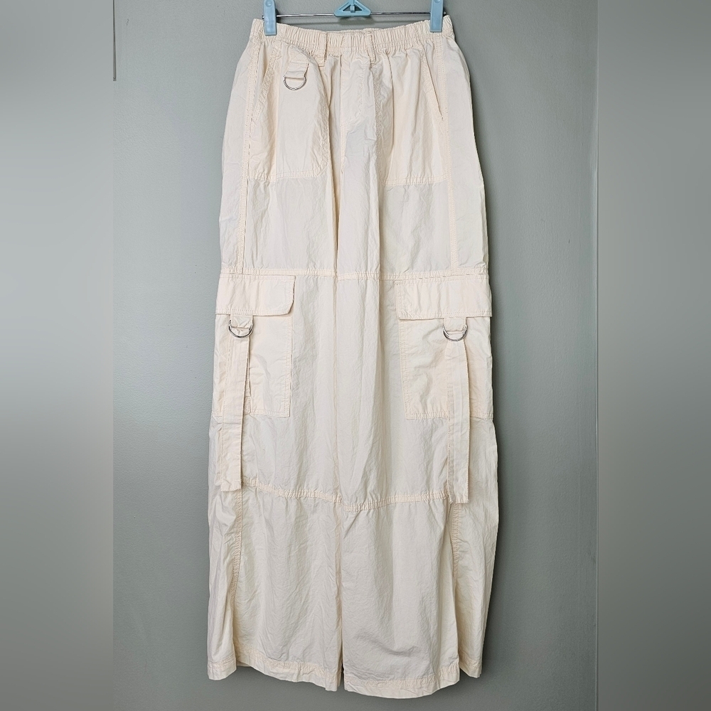 Wild Fable Women's Mid Rise Wide Leg Lightweight Cargo Pants, Off-White, XS - Picture 4 of 10